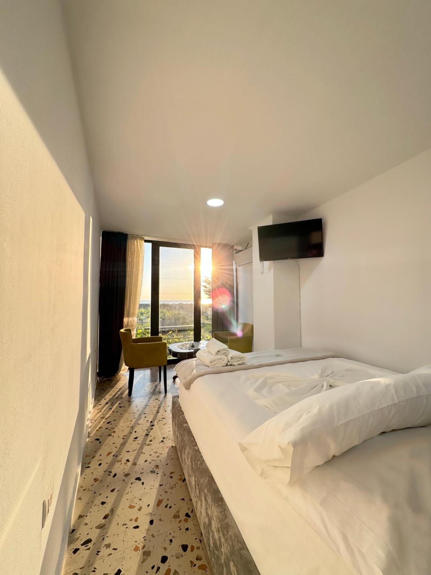 Bellavista Villa Durres Bagian luar foto